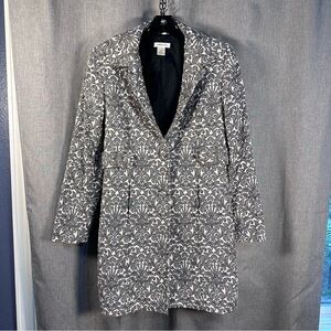 Harold's Light textured floral white/gray cotton mid-length coat. Size 6